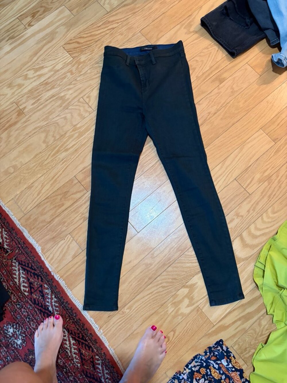 J Brand Maria Dark Wash Skinny Jeans Varn Boa